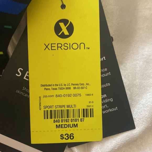 Xersion padded halter sports bra, size medium - Picture 2 of 3